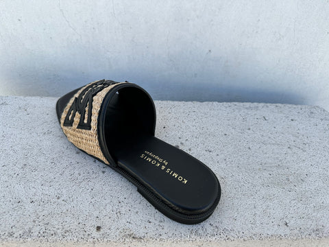 FLAT SANDALS