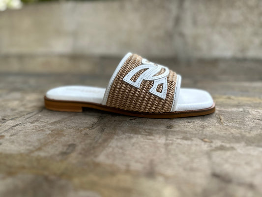 FLAT SANDALS