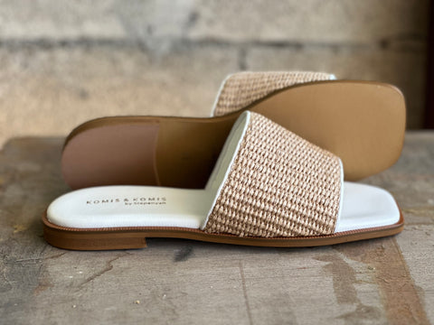 FLAT SANDALS